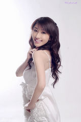 高清图：“小林志玲”陈丽媛夏日写真 笑容清新