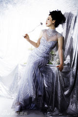 组图：芙蓉姐姐化身僵尸新娘 透视婚纱红唇滴血