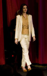 幻灯图集：安妮-海瑟薇和奥斯卡新主席公布提名