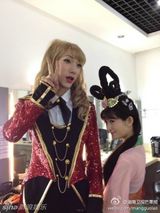 组图：张亮变柔媚泰勒斯威夫特 不再是丑女人