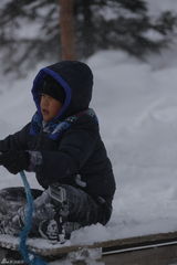 组图：《爸爸》雪乡抢先看 萌娃玩雪脸蛋红扑扑