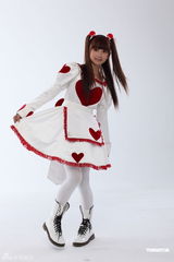 组图：台湾13岁女孩代言变辣妹 许雅涵将组新AKB48