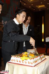 组图：林宥嘉称为省机票钱嘉宾欲请绯闻女友