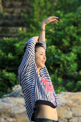 幻灯图：黄小蕾泰国悠闲度假 享受异国浪漫情调