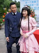 组图：谭耀文新剧开机当众热吻穆婷婷