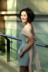 组图：戴娇倩最新光影写真 回眸一笑百媚生