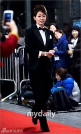 组图：李敏镐朴有天助阵SBS颁奖 《绅士》大赢