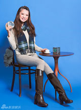 组图：日本模特宫田聪子示范89款秋季服饰搭配