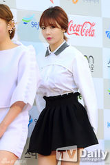 组图：EXO少女时代Sistar等亮相K-pop颁奖礼