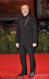 高清图：《激情》首映礼 克里斯蒂安娜优雅扮女神