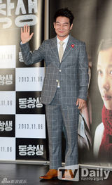 组图：TOP宣传《同窗生》金有贞突破挑战镂空装