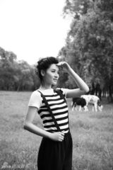 组图：歌洋全新黑白写真曝光 回归自然凸显时尚气息