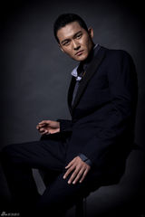 组图：孙鹏滨帅气写真尽显男人本色