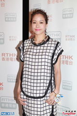 组图：林嘉欣出席活动称要放手让小孩独立