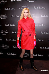 高清图：莫文蔚透露新MV演出浴戏 光头全裸自己做主