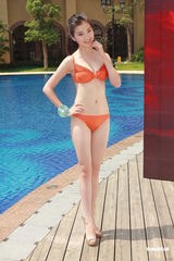 组图：中华小姐泳装照拍摄 选手血糖过低险晕倒