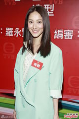 组图：黎耀祥演离婚富二代 胡定欣剧透恋黄浩然