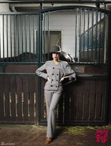 高清组图：韩星韩惠琳拍杂志写真 马场取景个性十足