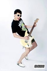 组图：孙艺洲舞动音乐世界  感性搞怪完美混搭