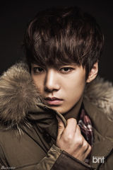 高清组图：韩团NU'EST冬季写真大秀美少年范儿