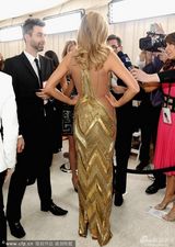 组图：奥斯卡艾滋基金派对海蒂-克鲁姆真空爆乳