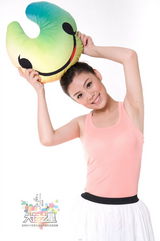 高清图：《大运之星》十二强和大运吉祥物合影