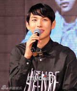 组图：韩国男子偶像组合帝国之子新专辑发布会