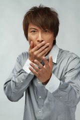 组图：《恋爱三万英尺》方力申“萌”相百出