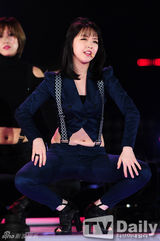 组图：SHINee等亮相活动 Rainbow等T台走秀