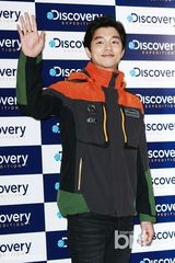 组图：孔侑朴河宣等出席某服饰品牌纪念活动