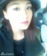 组图：68岁老艺人凌峰19岁漂亮时髦女儿近照曝光