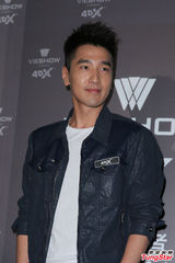 组图：赵又廷撇清绯闻只有高圆圆一个女朋友