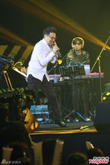 组图：关楚耀个唱邀张学友坐阵 遗撼谭咏麟未到