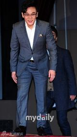 组图：洪京仁等亮相韩片《神派来的人》发布会