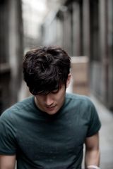 组图：李治廷伦敦拍摄写真 启发音乐灵感创作专辑