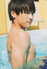 组图：“海女”能年玲奈新照被指撞脸福士苍汰