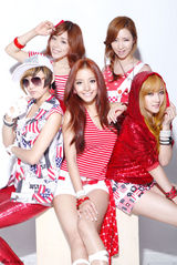 高清组图：Lotte Girls《Kiss Me》亮相不High都难