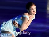 组图：韩国冰上公主金妍儿退役办纪念表演