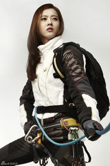 高清组图：严泰雄高雅拉拍运动写真健康活力满分