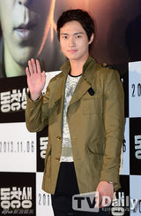 组图：BigBang郑雨盛(郑宇成)等助阵《同窗生》VIP试映