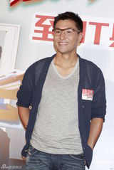 组图：田蕊妮宣传新剧曝杜汶泽7月将复工