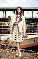 组图：刘诗诗巴黎时尚之旅 诠释典雅简约格调