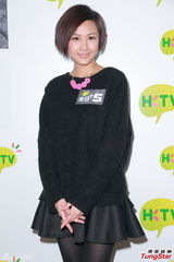 组图：黄芷晴望母亲节前出院 姜皓文慰问黄日华