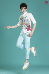 组图：刘心最新宣传照曝光 展清新自然学院风