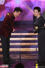 组图：黎耀祥凭《大太监》获最佳男主角 第三次封帝