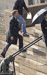 组图：《龙纹身女孩》瑞典热拍 丹尼尔-克雷格装酷