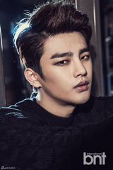 高清组图：徐仁国拍时尚写真 冷酷眼神魅力十足