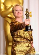 高清图：奥斯卡后台影后梅丽尔-斯特里普自信洋溢