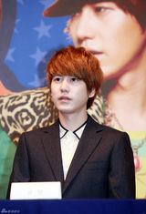 高清组图：Super Junior发新专辑 10成员穿正装亮相