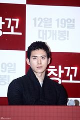 高清组图：韩星高修韩孝珠新片《创可贴》媒体首映